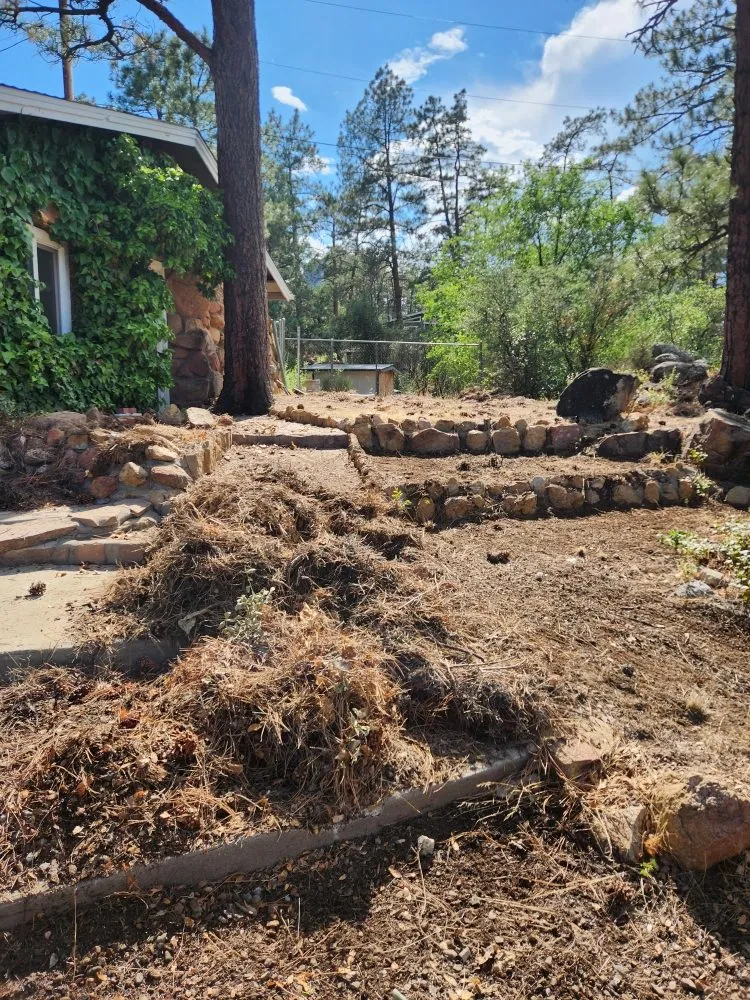 Local lawn care service experts serving Dewey-Humboldt, AZ - Jerrys Yard Care and Haul Off