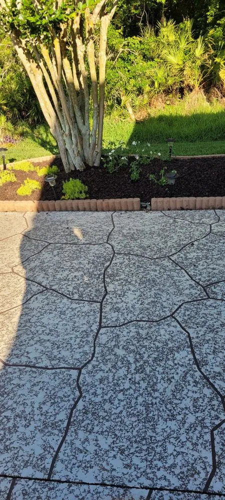 Top-rated landscaping services with custom design in Hudson, FL by Jersey Mike's Lawn Service