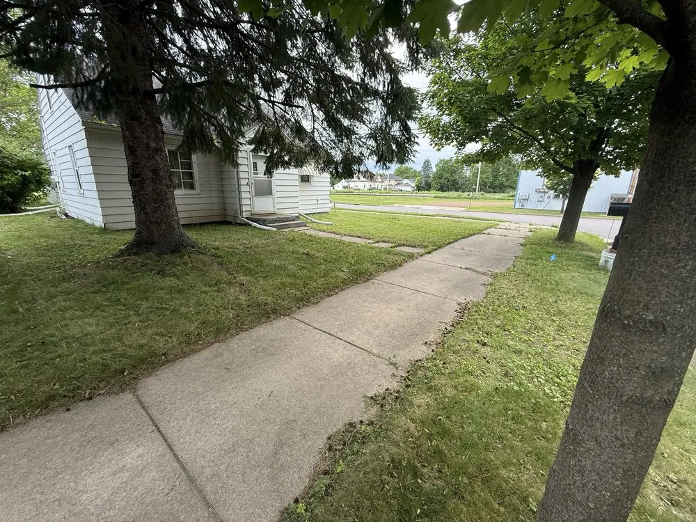 Top-rated yard maintenance in Wausau, WI - Jerzak Lawn Care