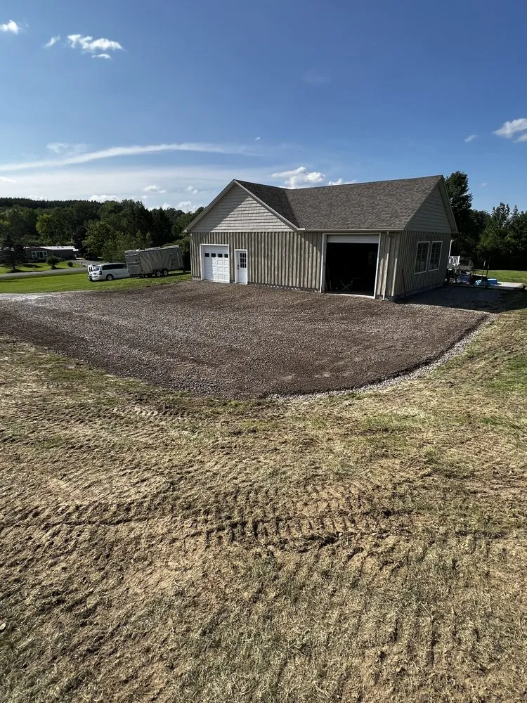 Custom yard maintenance experts serving New Woodstock, NY - J&E's Landscaping