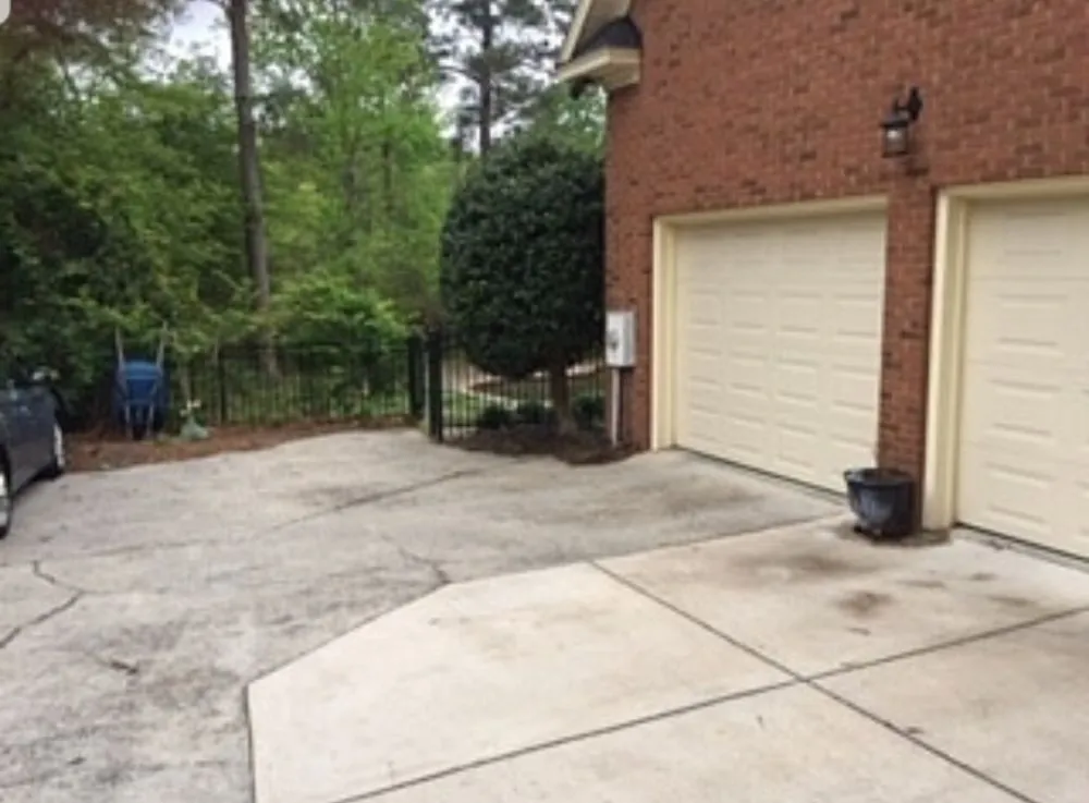 Reliable lawn mowing service in Columbia, SC - Jesse Multi Services