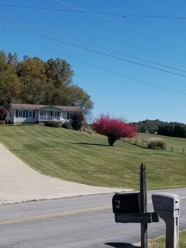 Professional yard maintenance in Bristol, TN by Jessee Bros Property Maintenance