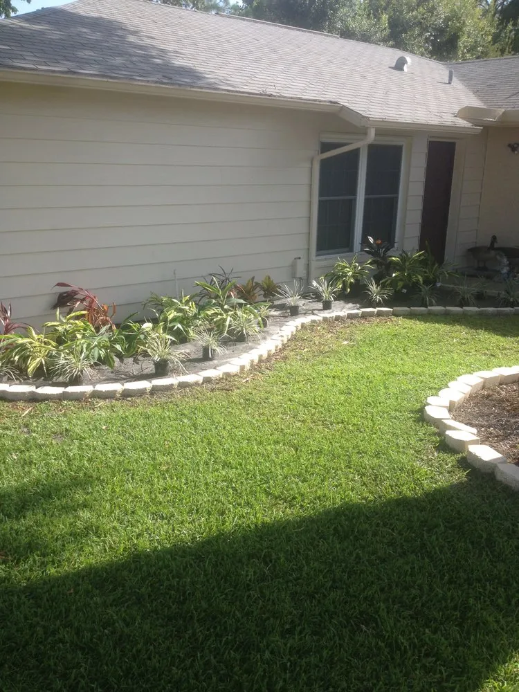 Reliable yard cleanup service for beautiful yards in New Port Richey, FL by Jessehomes Landscaping & Grounds Maintenance