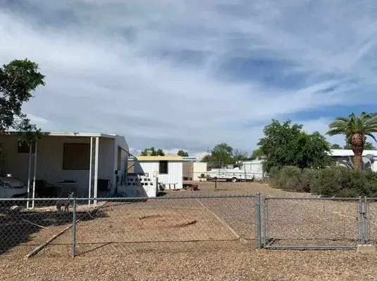 Jesses Landscape Logo