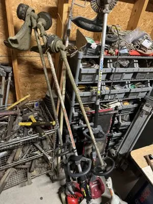 Jesse’s Lawn Care Logo