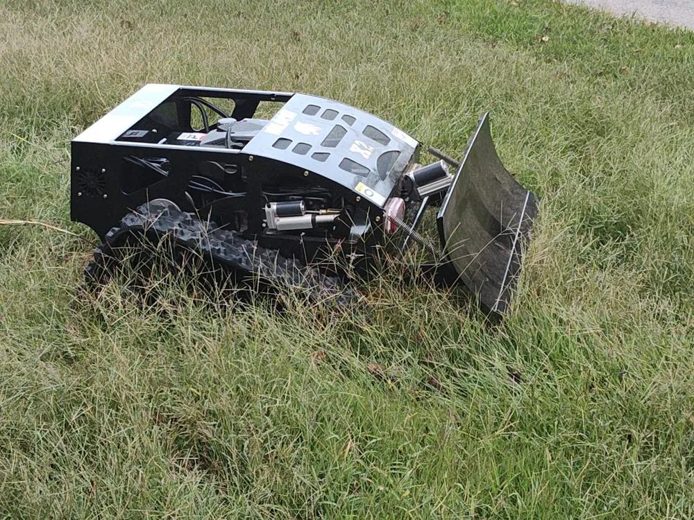 Top-rated yard maintenance in Nashville, TN by Jesse's RC Steep Slope Mowing