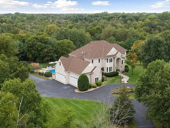 Top-rated outdoor landscaping experts serving Blaine, MN - Jesse's Yard Work