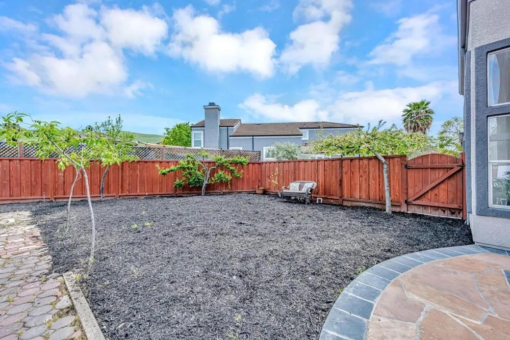 Professional lawn mowing service in Fremont, CA - Jessie Landscaping & Maintenance