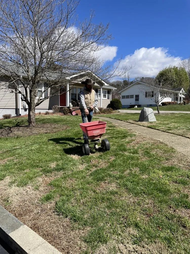 Top-rated lawn care service in Siloam, NC - Jester Lawn & Land