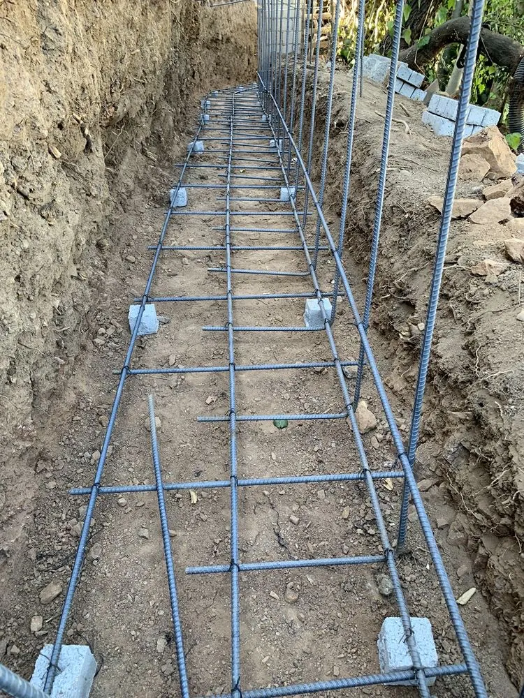Expert yard cleanup service for homes in San Mateo, CA by Jesus Alvarez Landscaping