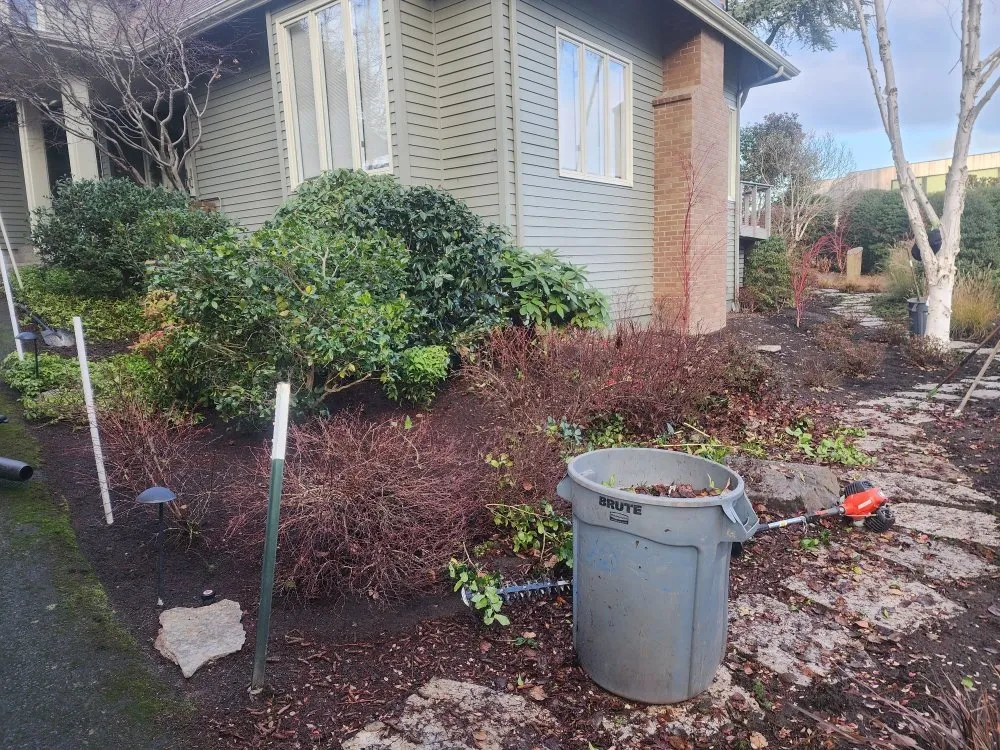 Reliable garden landscaping for beautiful yards in Bellevue, WA by Jesus Landscaping & Construction