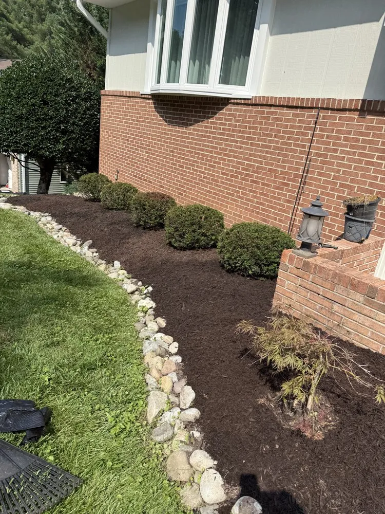 Local lawn care service in Elkridge, MD - Jesus Landscaping