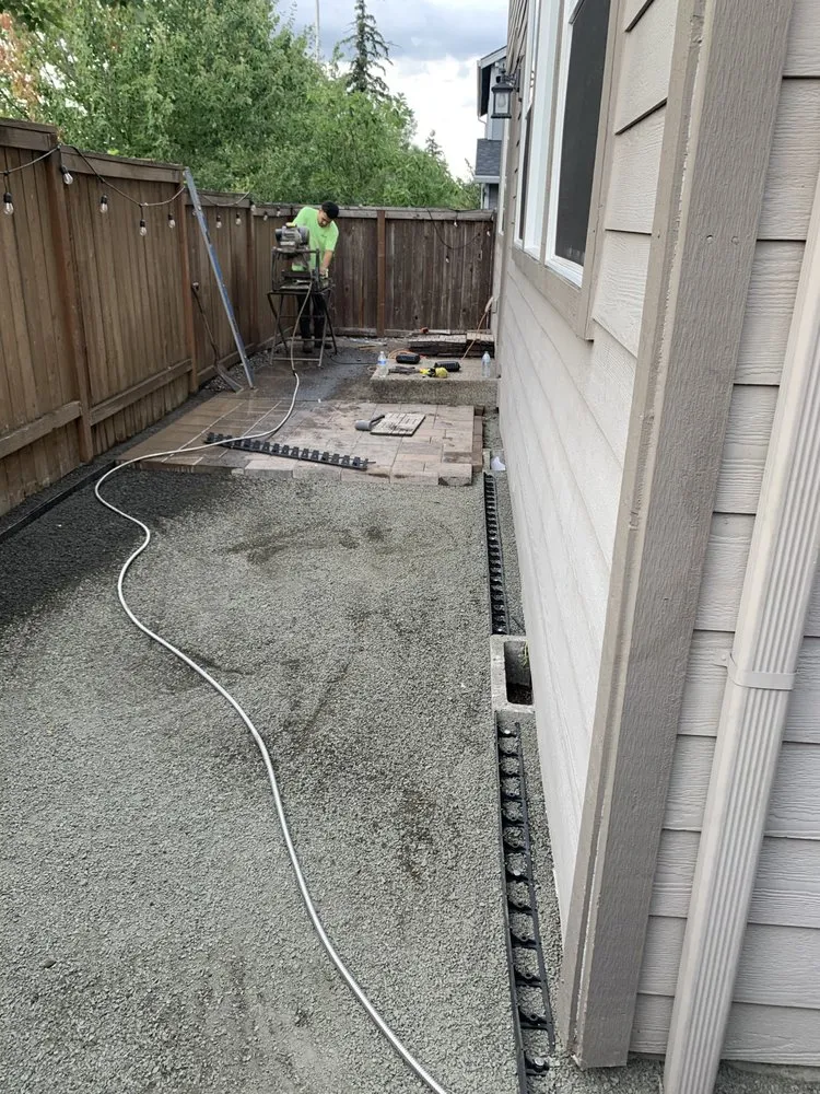 Top-rated lawn mowing service in Portland, OR - Jesus Ruiz Construction