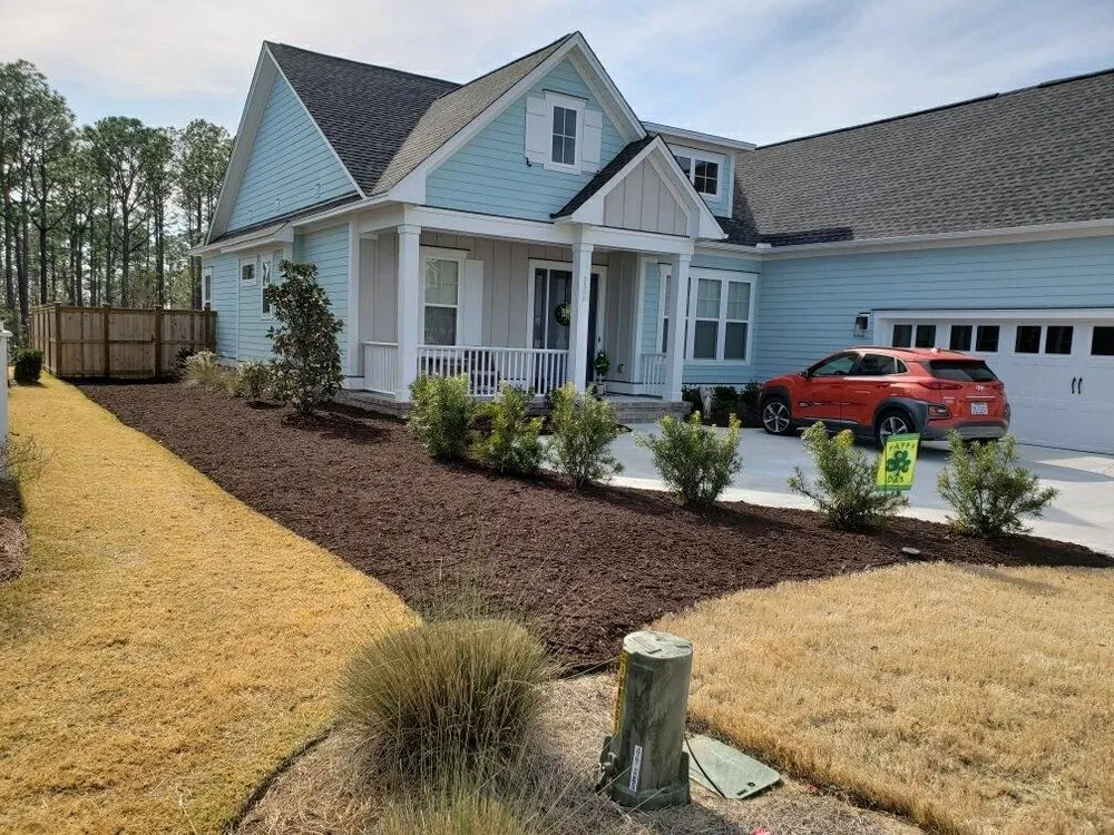 Custom outdoor landscaping in Wilmington, NC by Jet Mulch