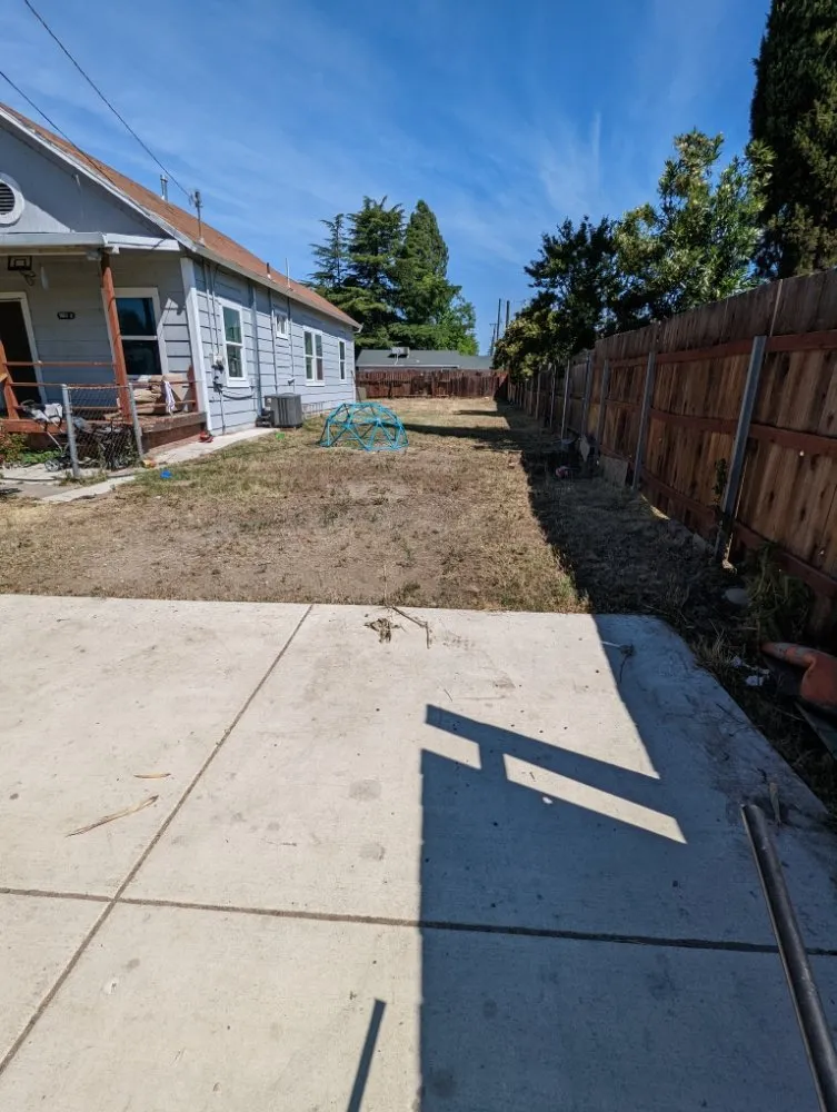 Custom lawn mowing service in Olivehurst, CA - JETS lawncare