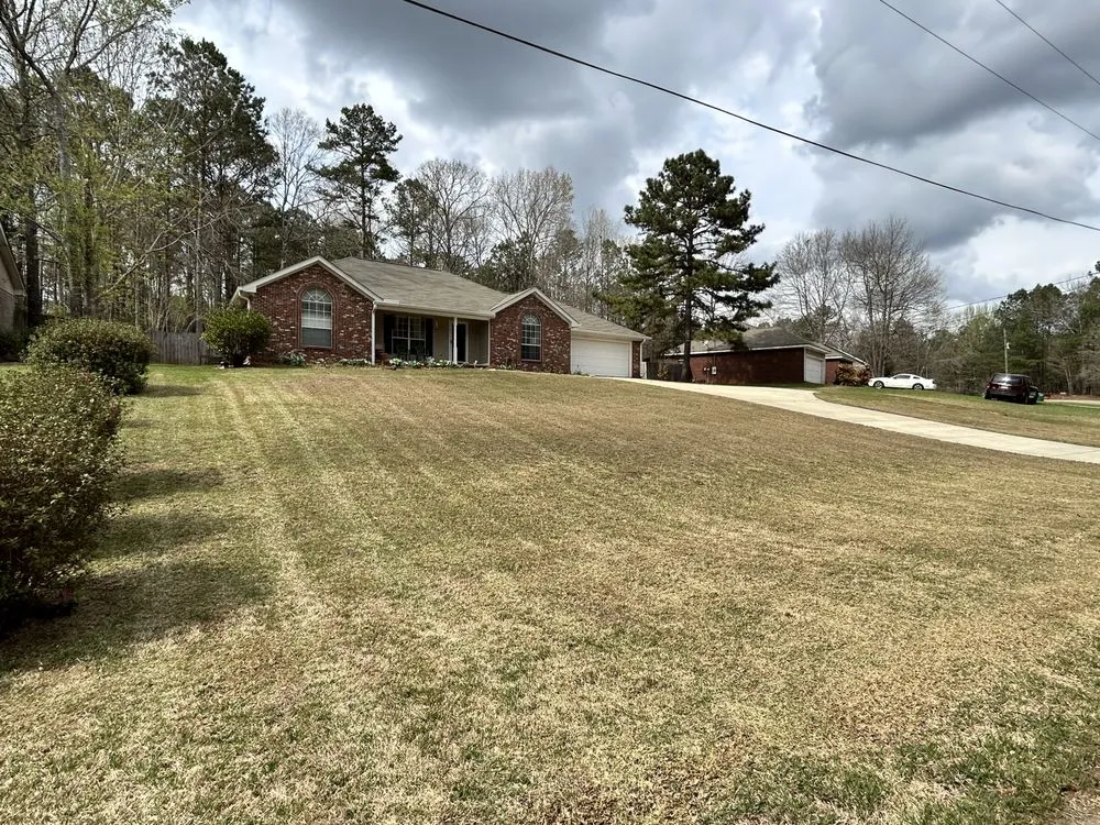 Top-rated lawn mowing service experts serving Petal, MS - Jett Property Services