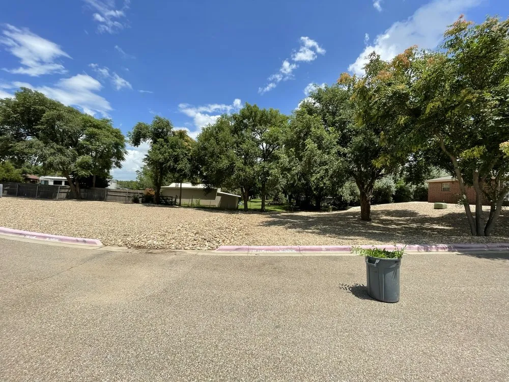 Affordable yard cleanup service experts serving Amarillo, TX - Jetts Landscaping