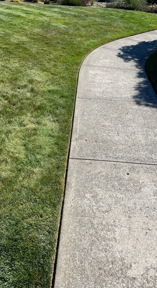 Affordable lawn care service in Lynnwood, WA - Jevin's Landscaping