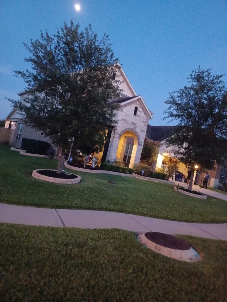 Trusted landscaping services experts serving Dickinson, TX - Jeysons Landscaping Services