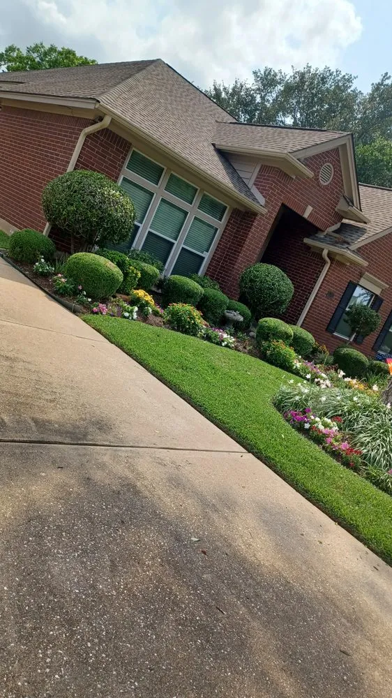 Expert residential landscaping in Dickinson, TX - Jeysons Landscaping Services
