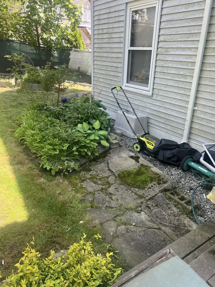Top-rated lawn mowing service in Lynn, MA - J&F Tree Services & Landscaping