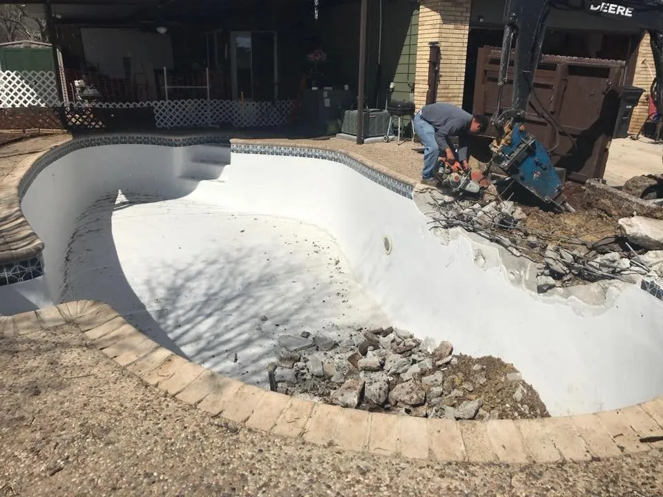 Professional residential landscaping in San Antonio, TX - JFD Transport