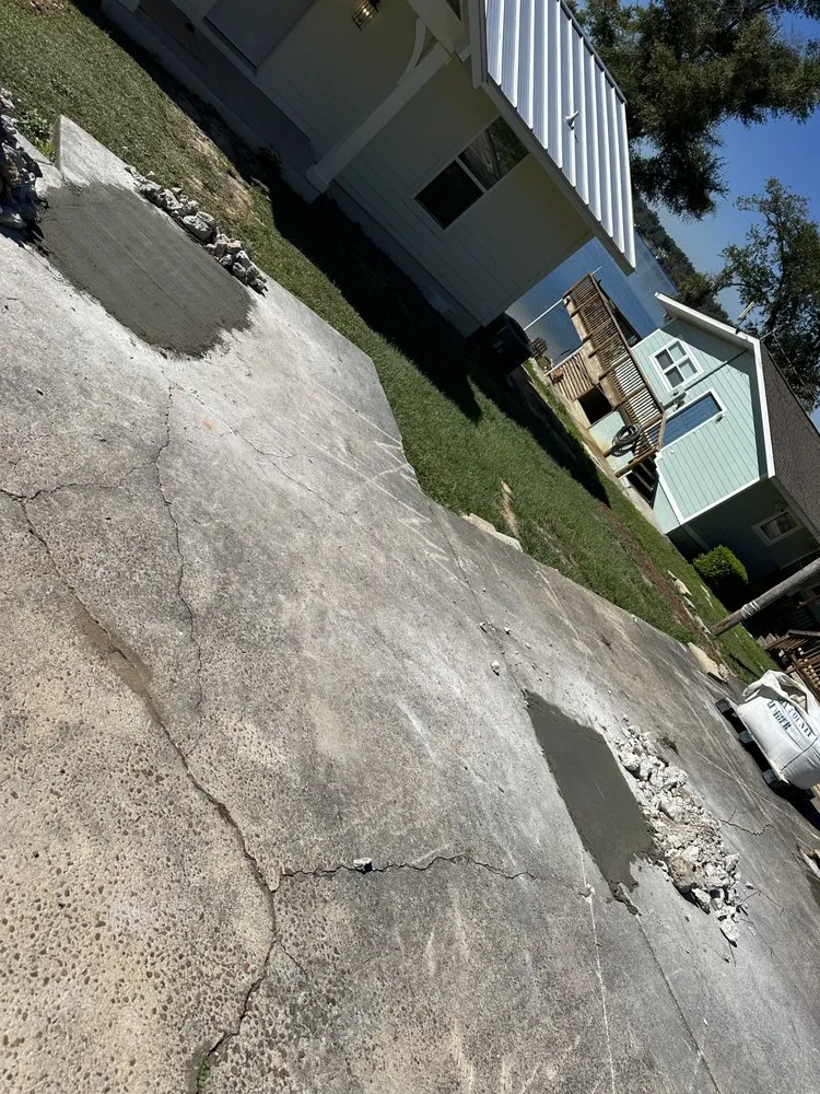 Affordable outdoor landscaping in Cottondale, FL by JG Chambliss