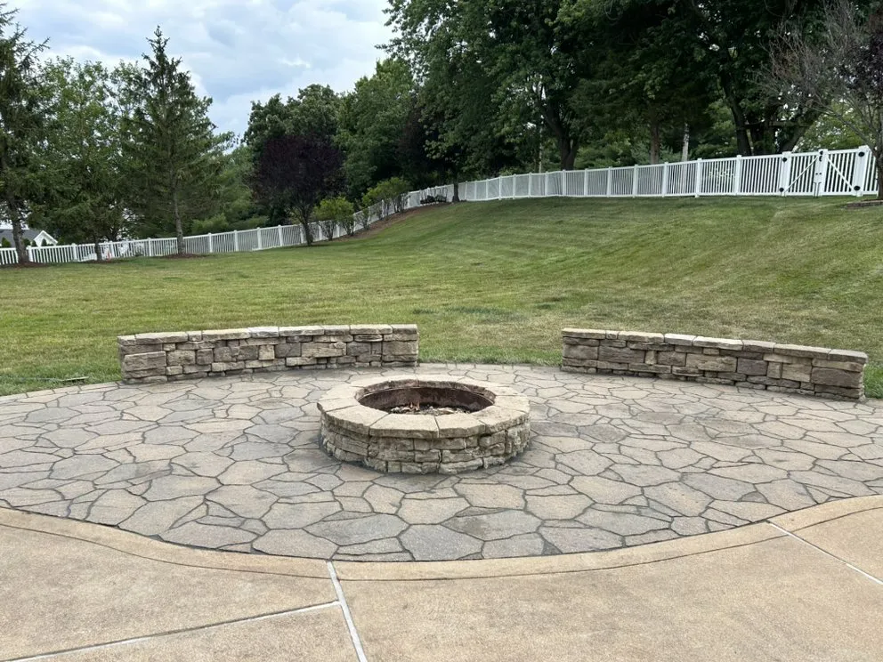 Custom residential landscaping near you in Saint Louis, MO by J&G Landscape