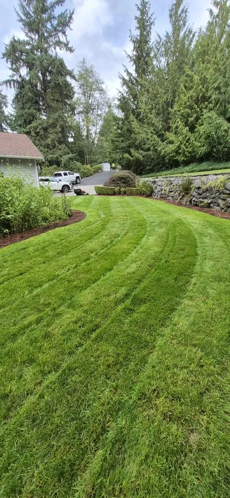 Affordable landscaping services for beautiful yards across Tacoma, WA - J&G Landscape