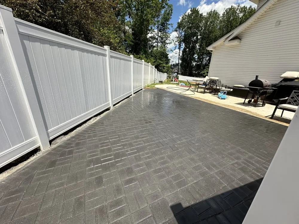 Local yard maintenance experts serving Clarksville, TN - JG Landscaping