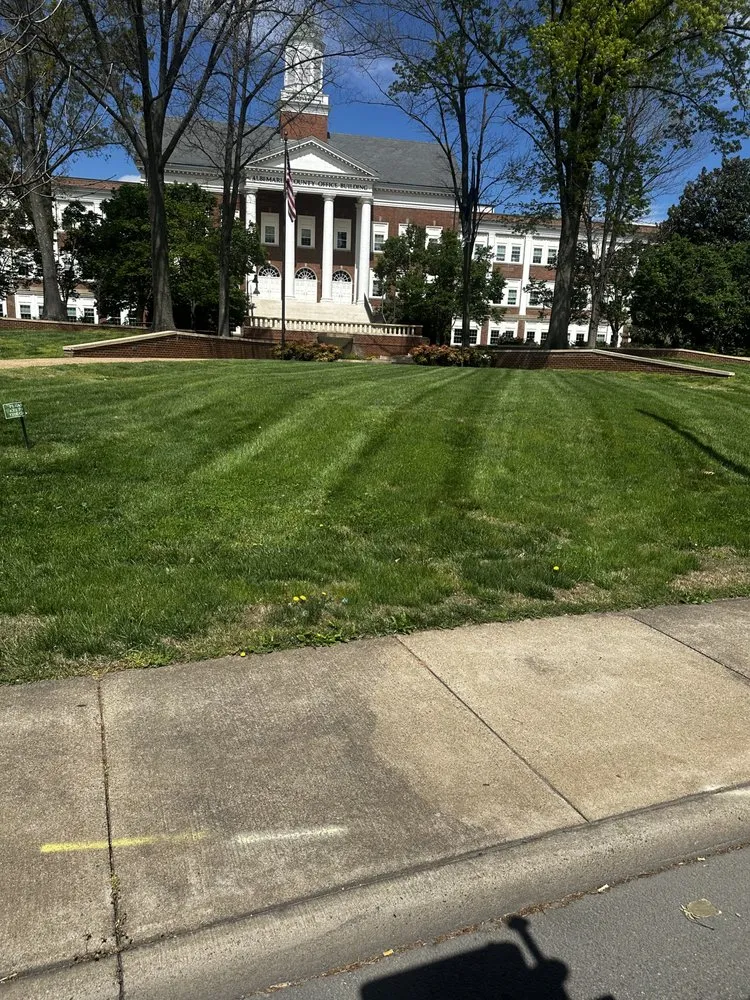Custom lawn mowing service experts serving Ruckersville, VA - J&G Landscaping