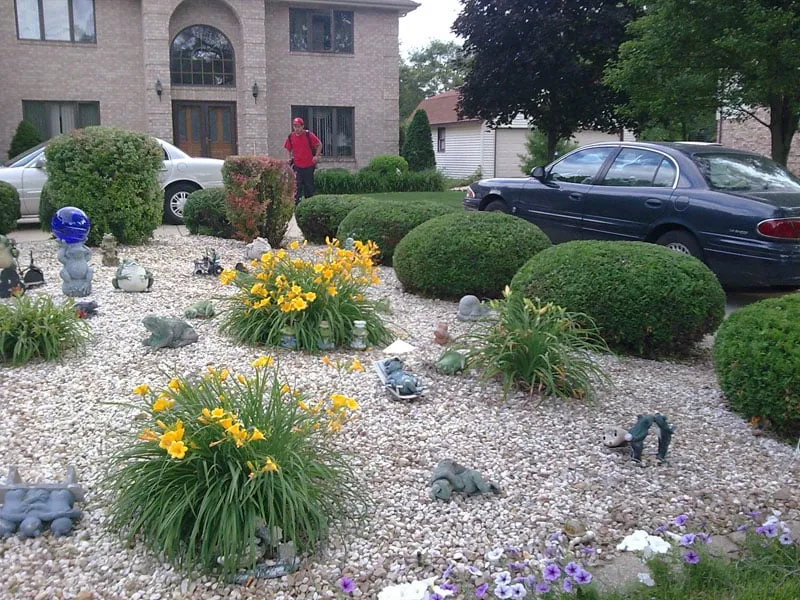 Reliable garden landscaping in Brookfield, IL by JG Landscaping Services & Snow Removal