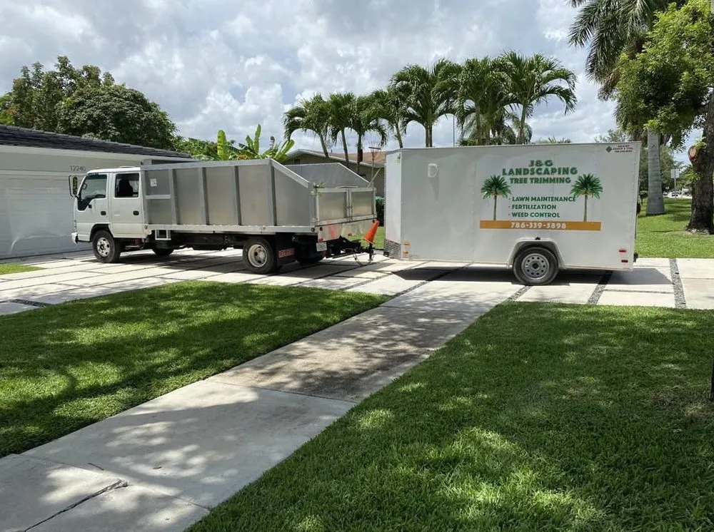 Top-rated lawn mowing service in Goulds, FL by J&G Landscaping Tree Trimming Lawn Maintenance