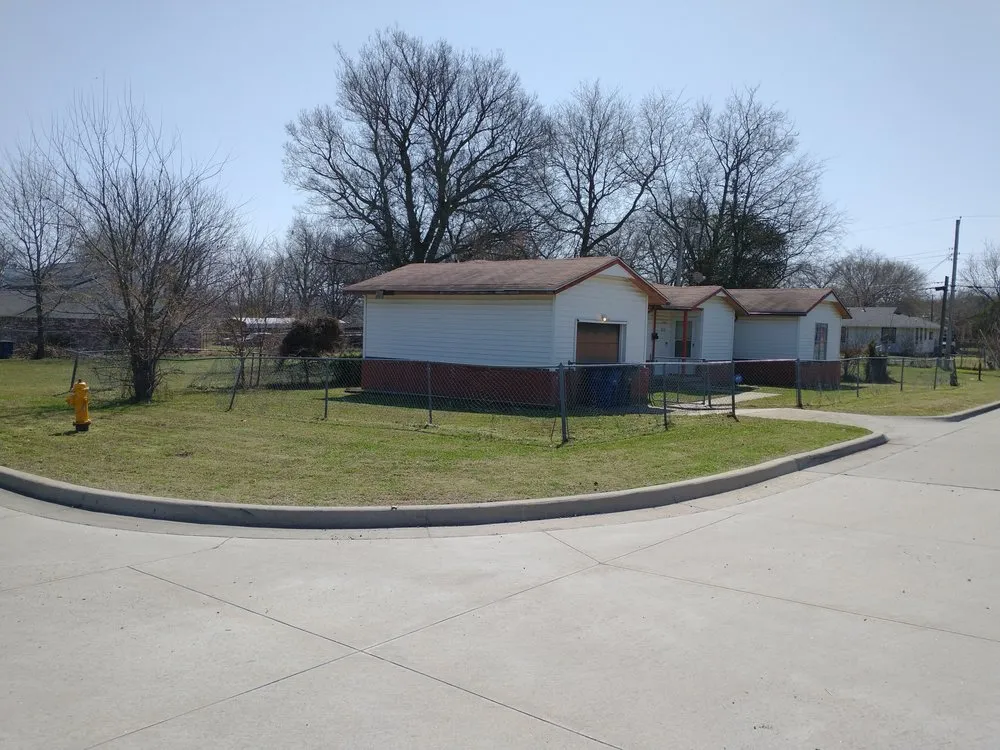 Local yard cleanup service in Tulsa, OK by JG Lawn Care