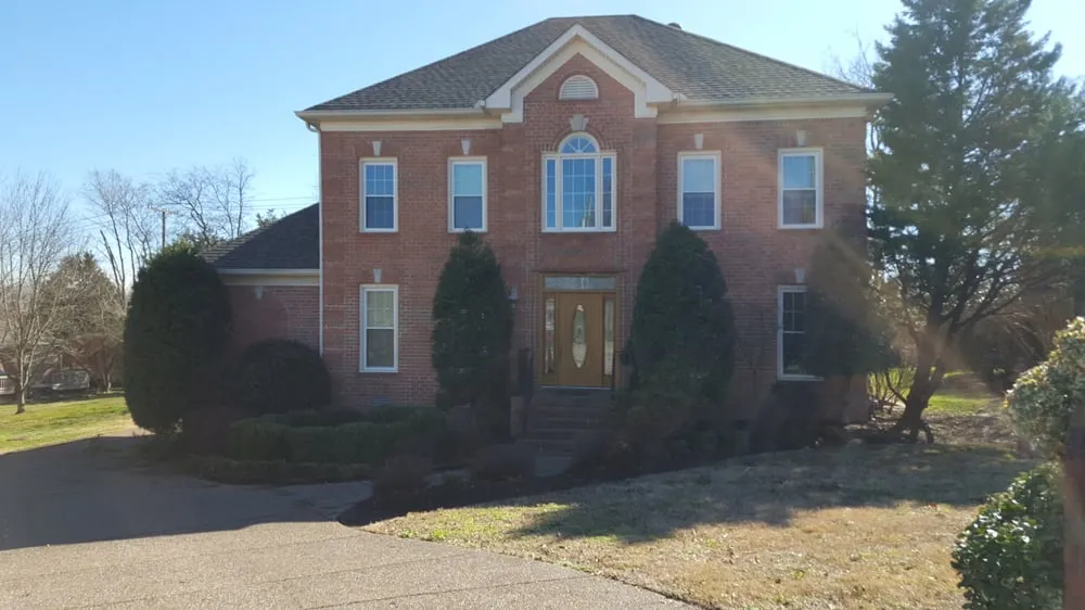 Professional yard maintenance experts serving Nashville, TN - JG Lawncare Service