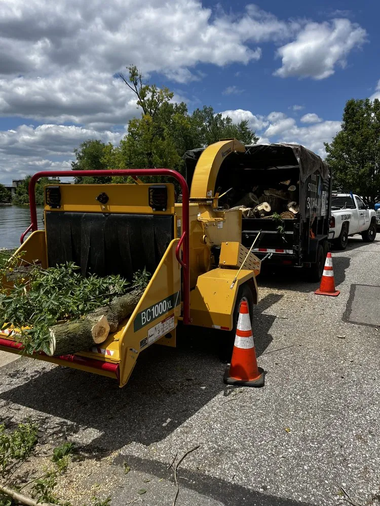 Custom landscape installation experts serving Indianapolis, IN - JG OUTDOOR SOLUTIONS