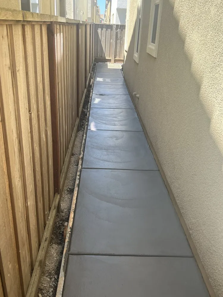 Professional garden landscaping in Santa Rosa, CA by JG Yard Maintenance & Landscaping