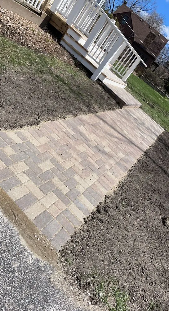 Custom yard maintenance in Ingleside, IL - JGH Landscaping