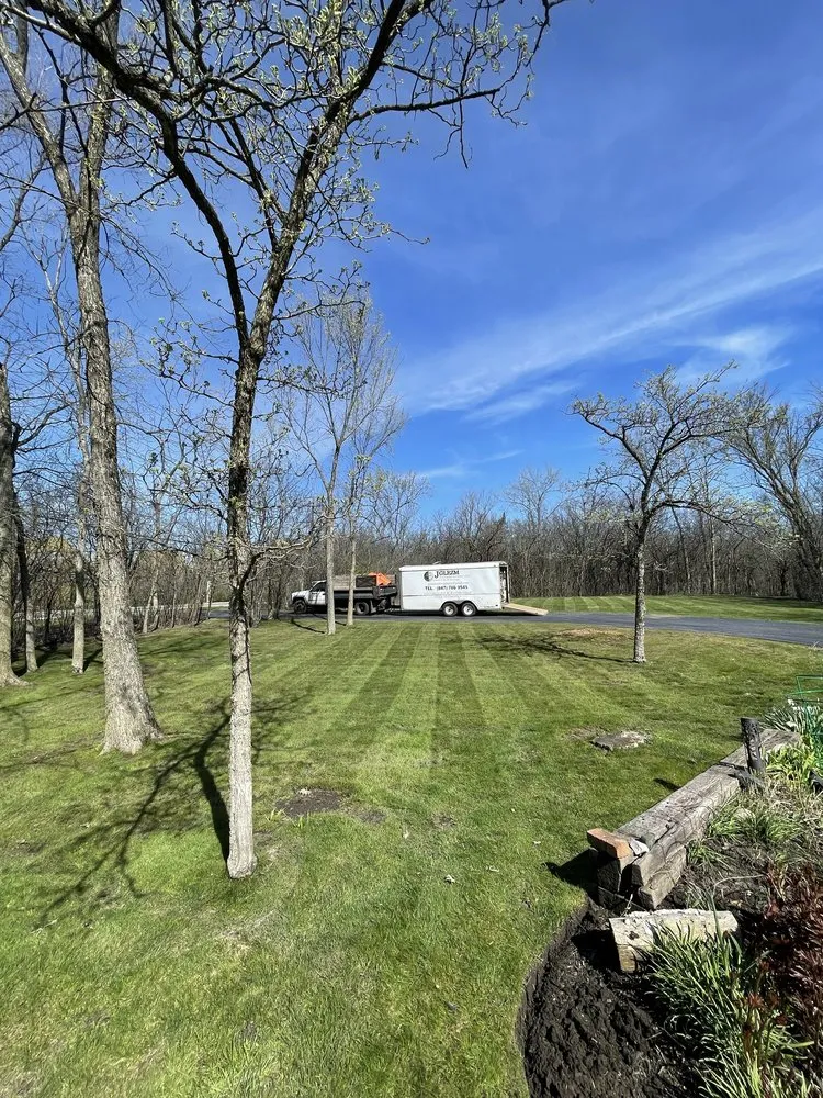 Expert landscaping services in Mundelein, IL - JGlezm Landscaping