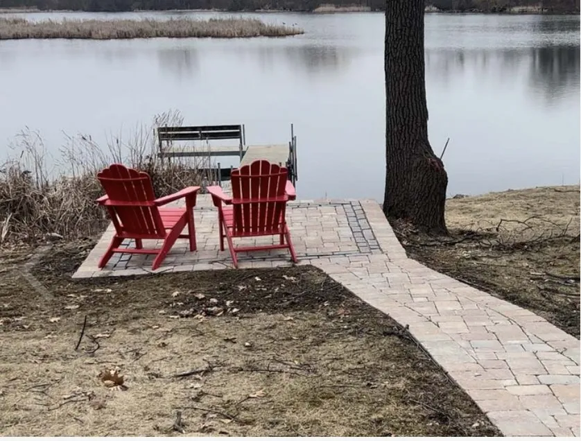 Professional yard cleanup service in Mundelein, IL - JGM Landscaping