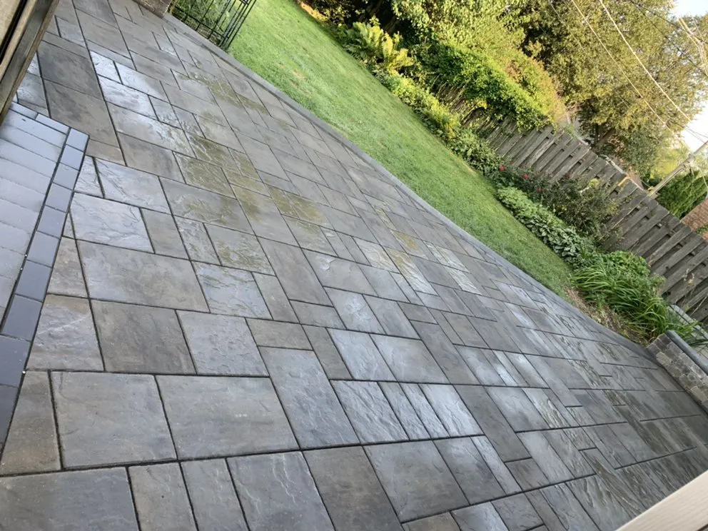 Reliable yard maintenance in Mundelein, IL by JGM Landscaping