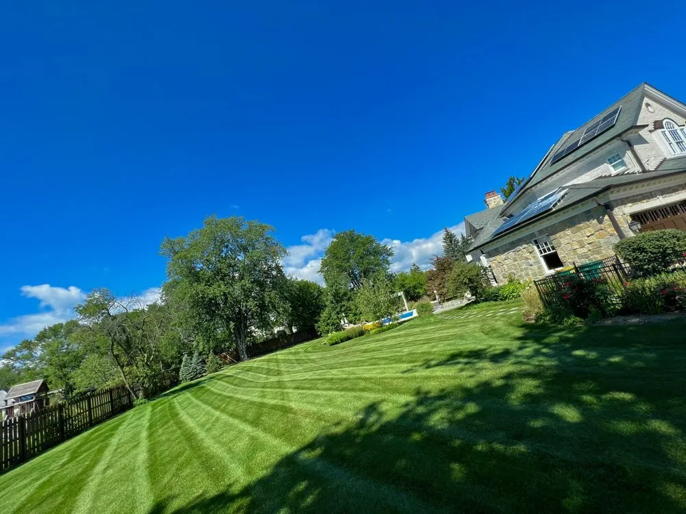 Affordable outdoor landscaping for homes in Mundelein, IL by JGM Landscaping