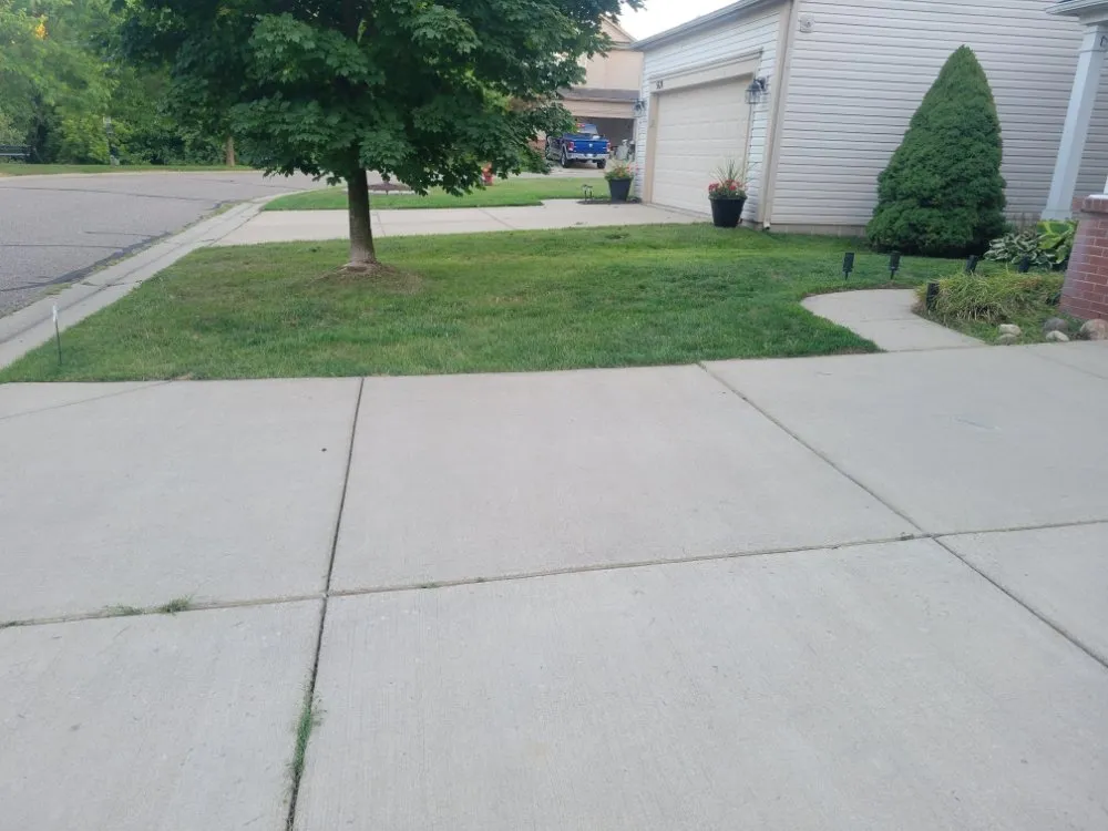 Local residential landscaping experts serving Flint, MI - J.Griffins