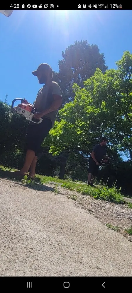 Trusted yard cleanup service experts serving Flint, MI - J.Griffins