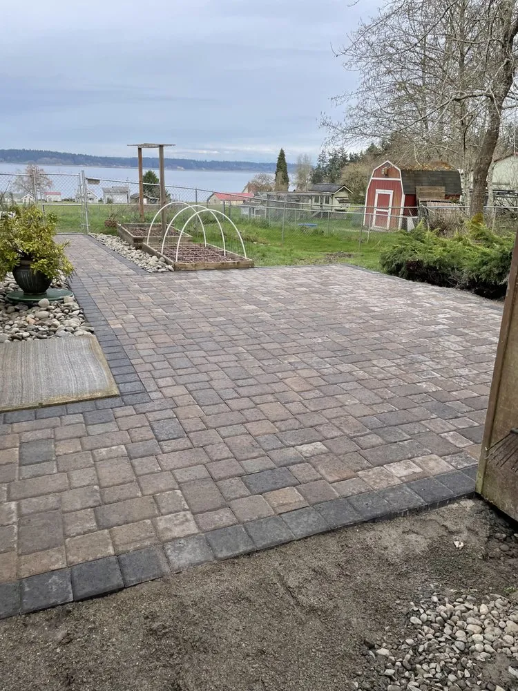 Reliable yard maintenance experts serving Shelton, WA - JG’S Landscaping & Construction