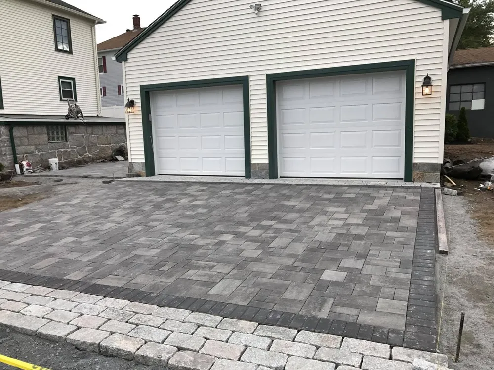 Local lawn mowing service experts serving bellingham, MA - J.gudiel Landscape