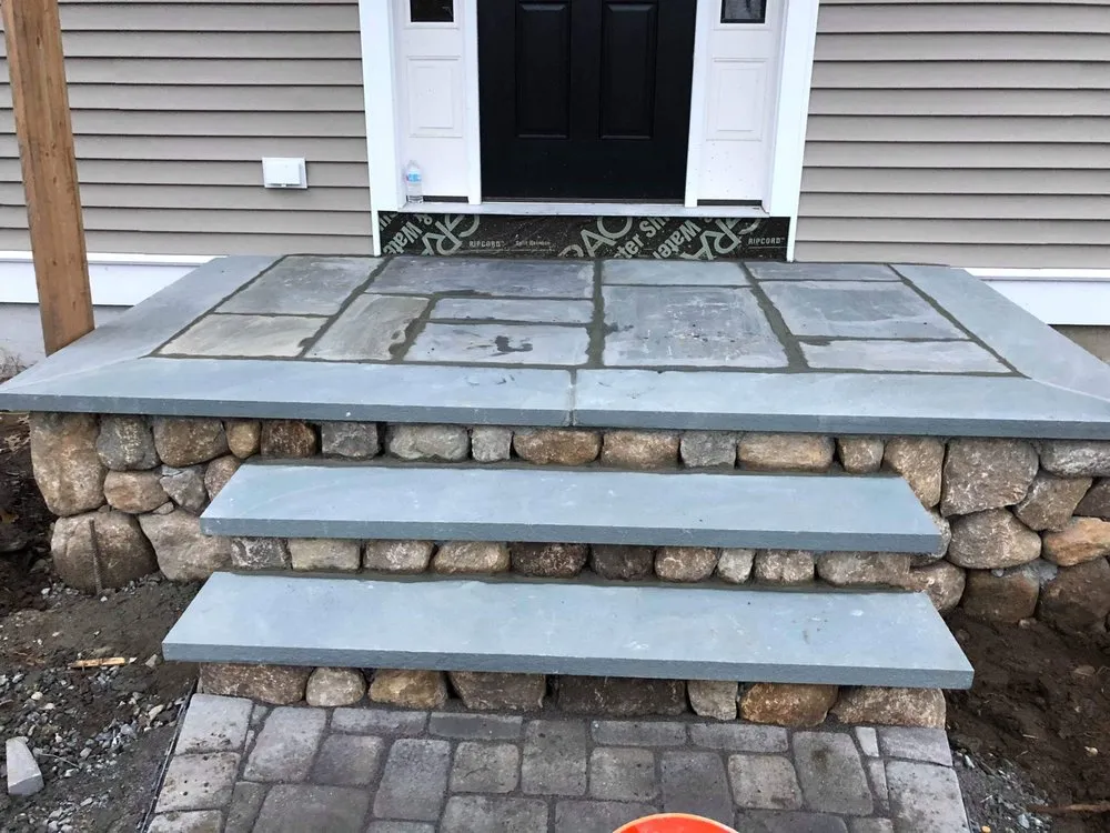 Professional yard maintenance in bellingham, MA by J.gudiel Landscape