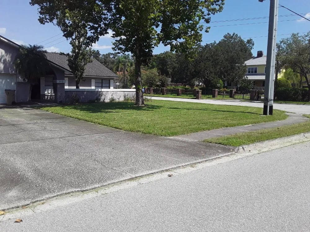 Local yard maintenance in Tampa Bay, FL - JH Landscaping