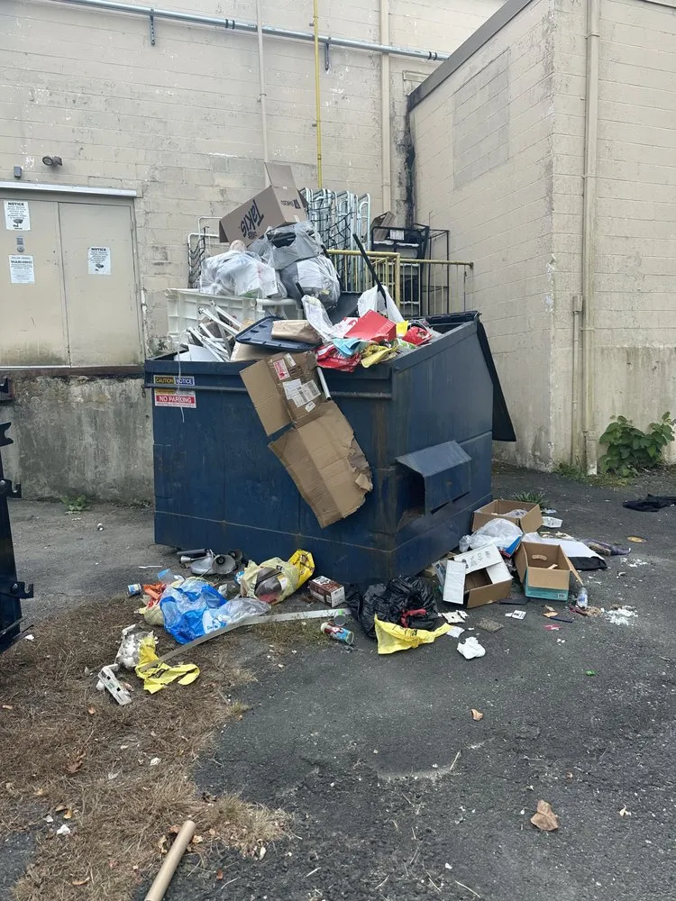 Top-rated lawn mowing service in Jewett City, CT - JH Outdoor Services