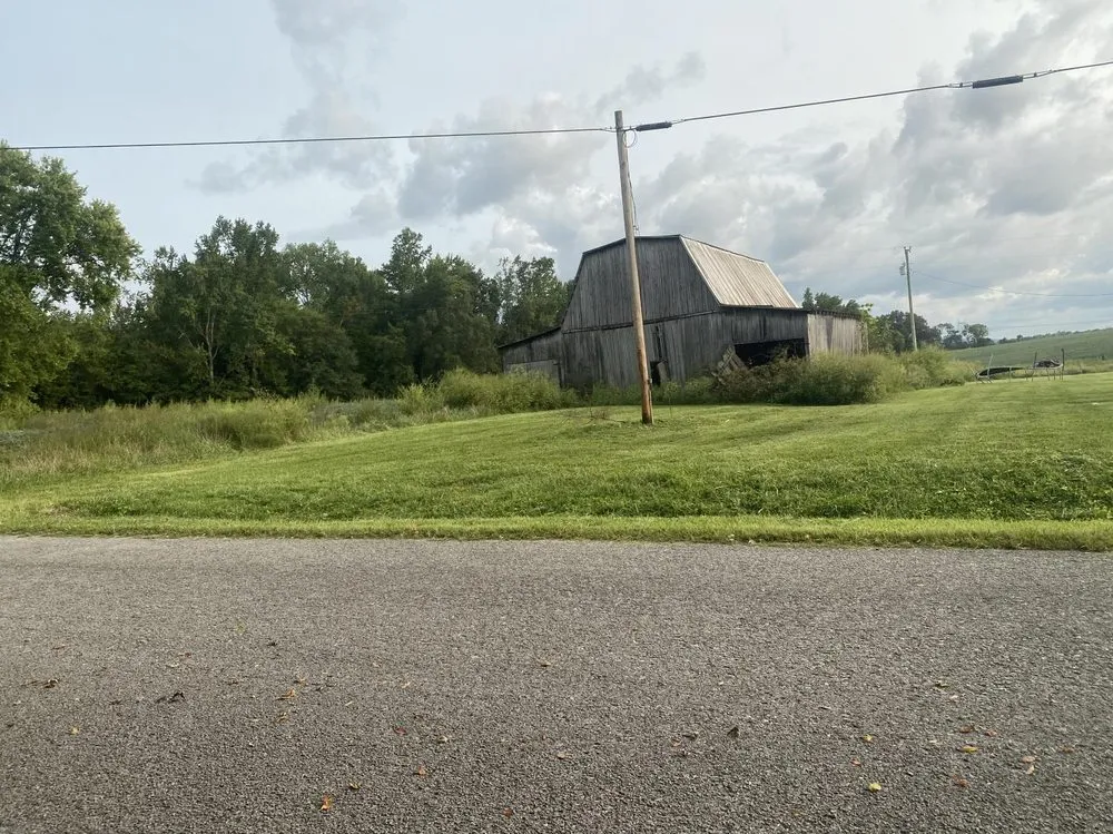 Affordable yard maintenance for beautiful yards across Manchester, TN - J&H Quality Lawn & Landscaping